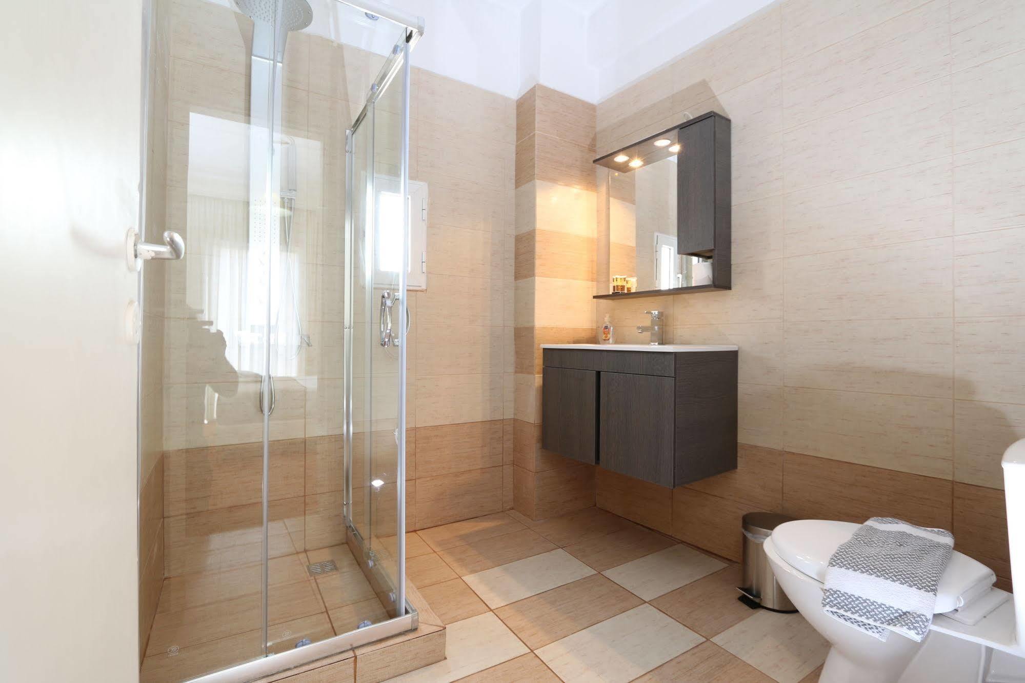 Athens Delta Hotel Екстериор снимка