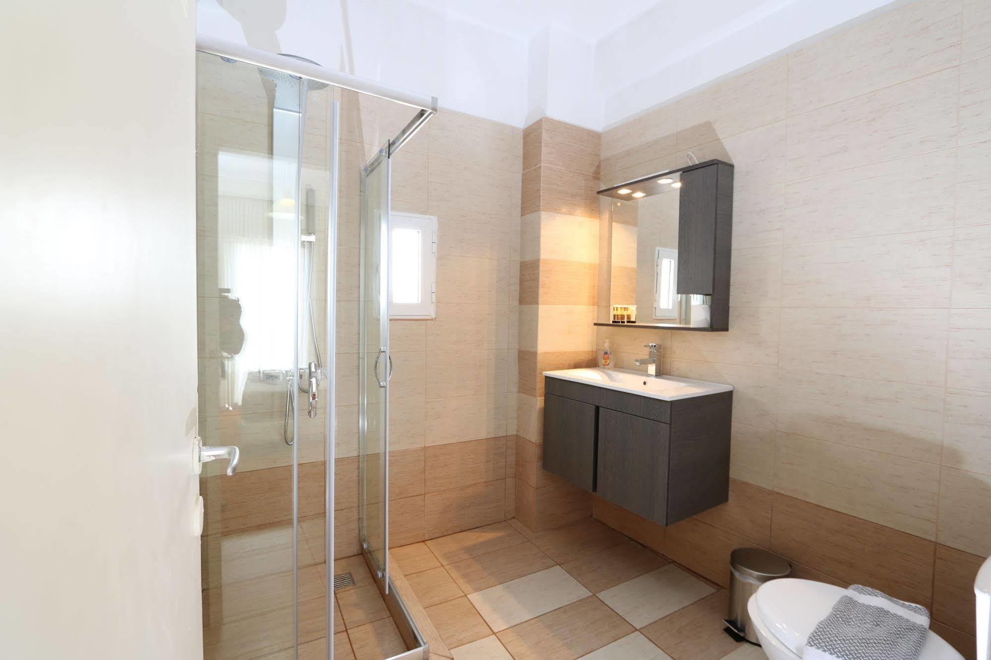 Athens Delta Hotel Екстериор снимка