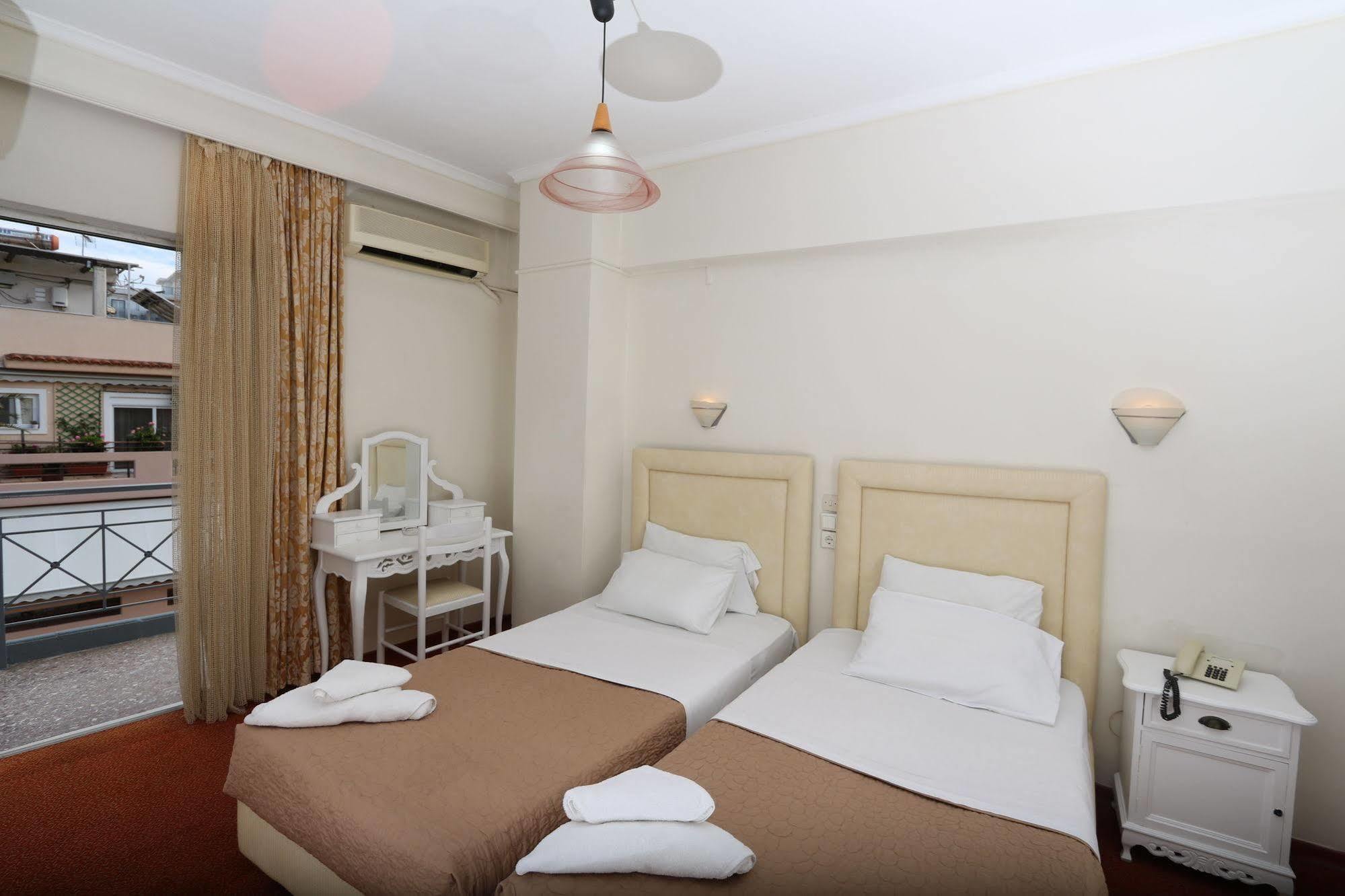 Athens Delta Hotel Екстериор снимка